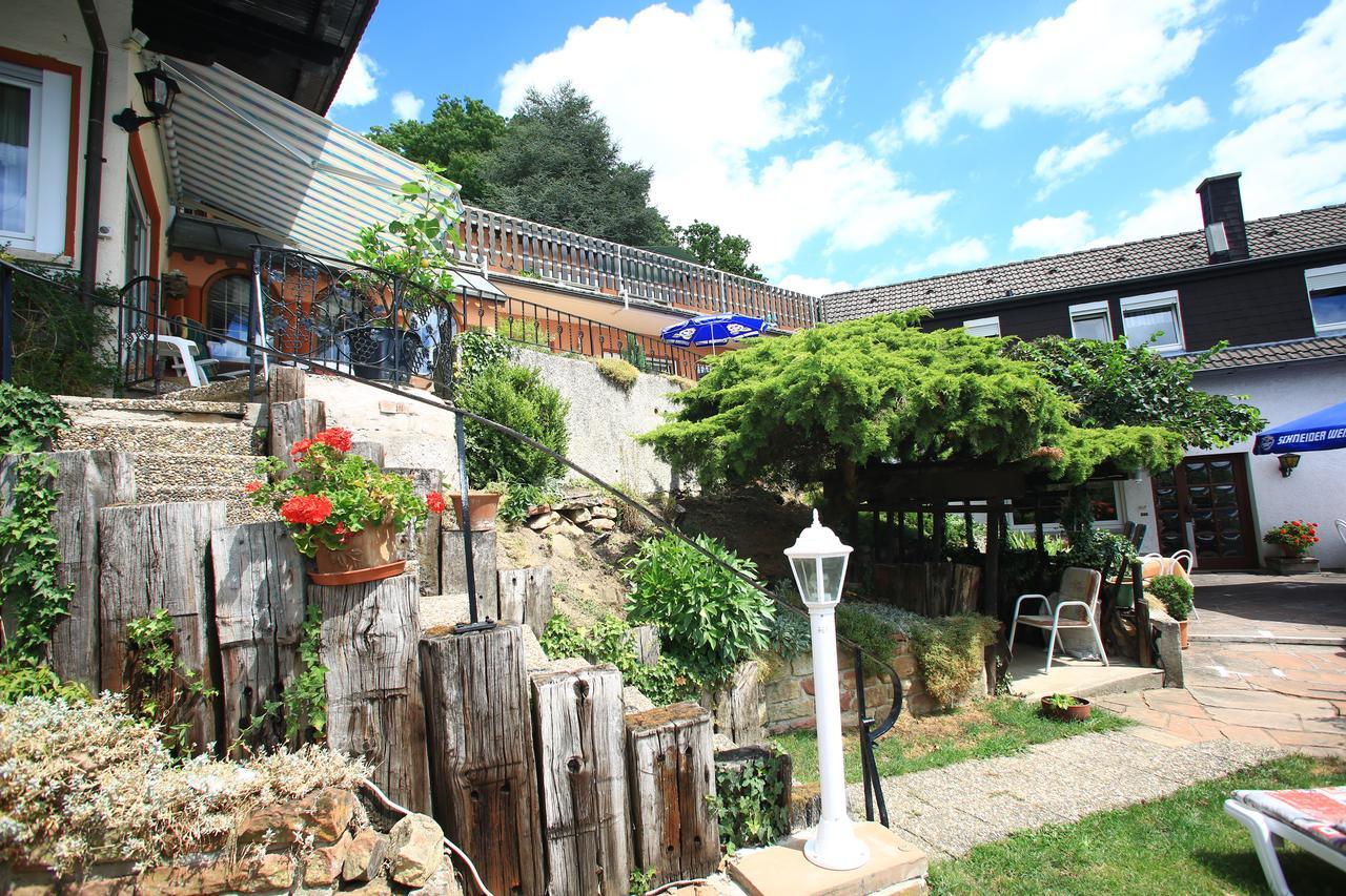 Pension Weinberg Mit Landhaus Nizza Gleisweiler Exterior photo