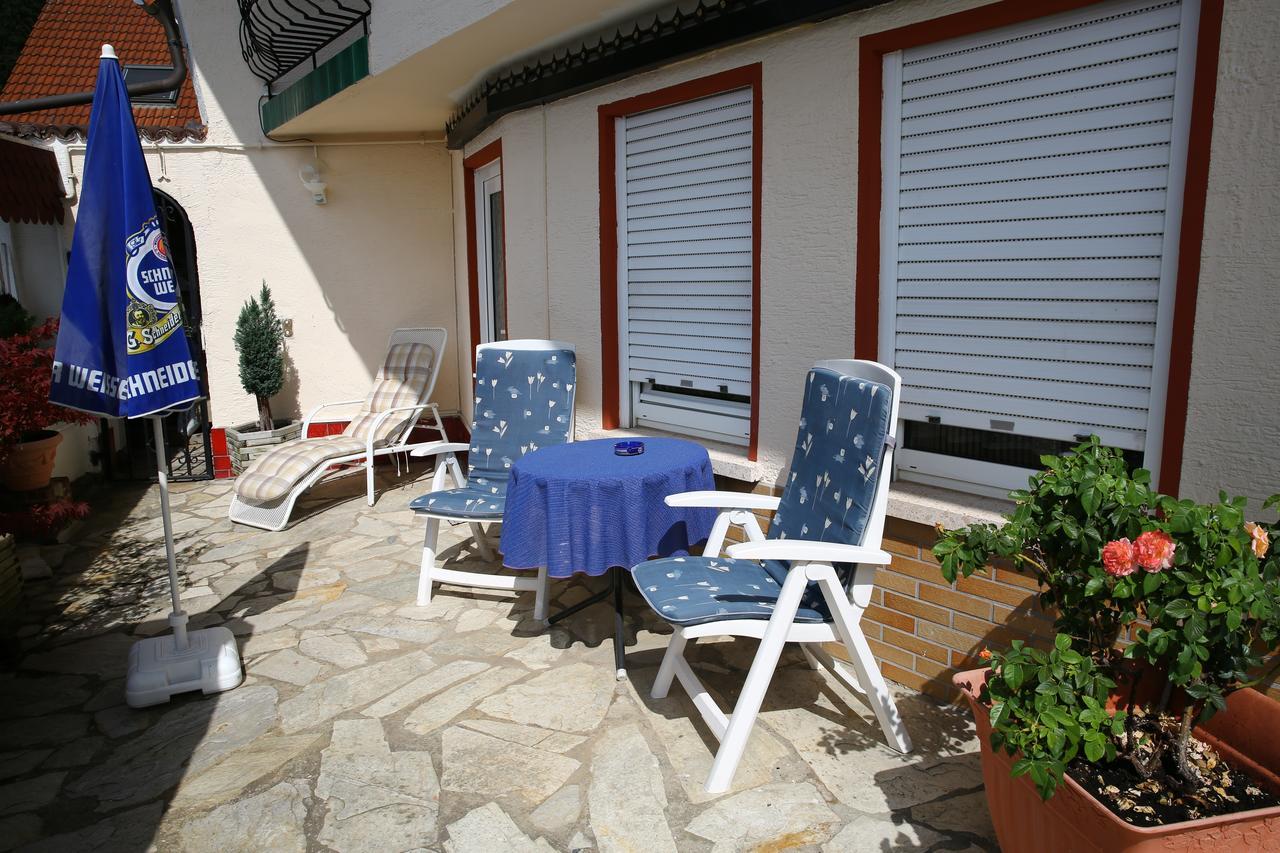 Pension Weinberg Mit Landhaus Nizza Gleisweiler Exterior photo