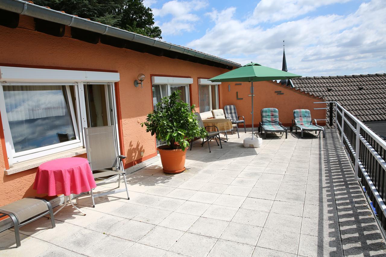 Pension Weinberg Mit Landhaus Nizza Gleisweiler Exterior photo