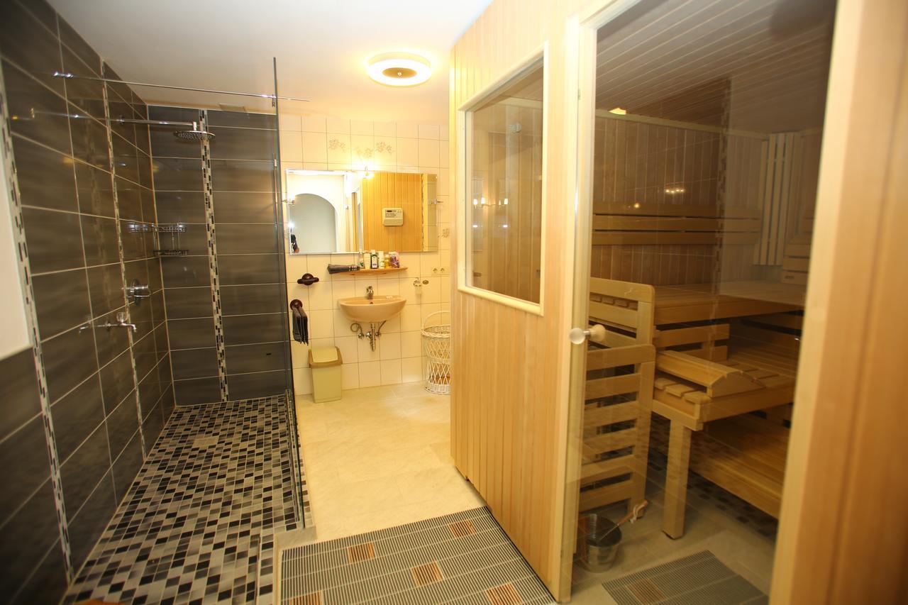 Pension Weinberg Mit Landhaus Nizza Gleisweiler Exterior photo